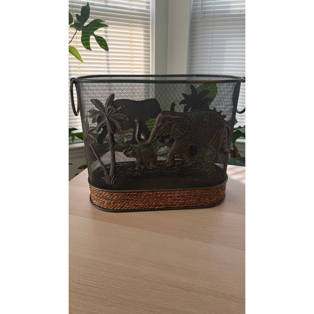 MCM Safari Elephant Metal Mesh Oval Basket Bronze Tone Woven Base Ring Handles - Picture 3 of 4